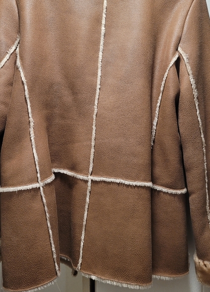 Coat - Picture 4 of 8